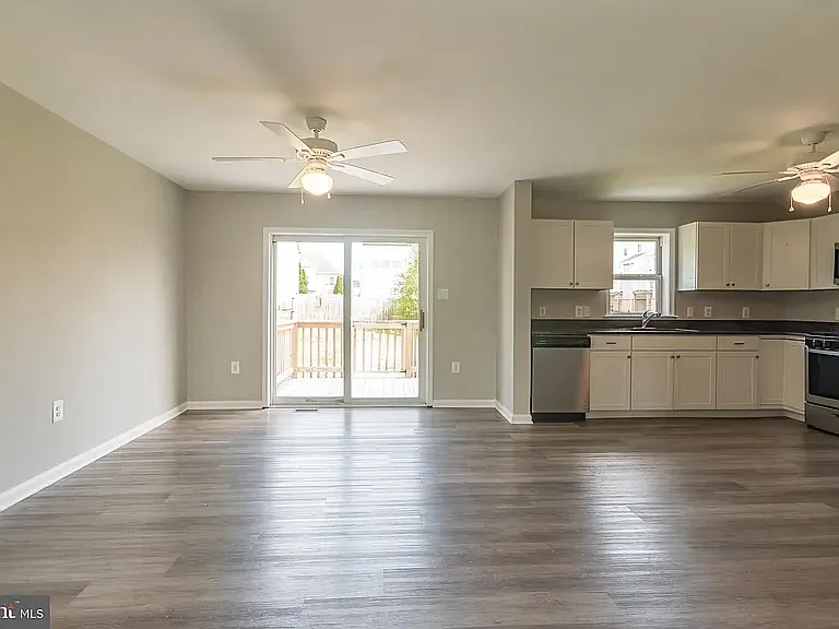 1501 Echo St — Photo 14