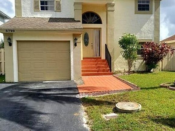 4th image of 3720 NW 107th Ter