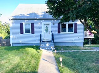 250 Hillcrest Rd, Bridgeport, CT 06606