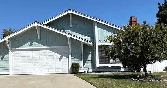 2nd image of 2890 Waverly Ave