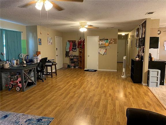 4th image of 384 Highland Dr