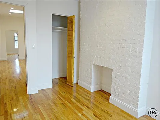 Rented by DSA Realty | media 35