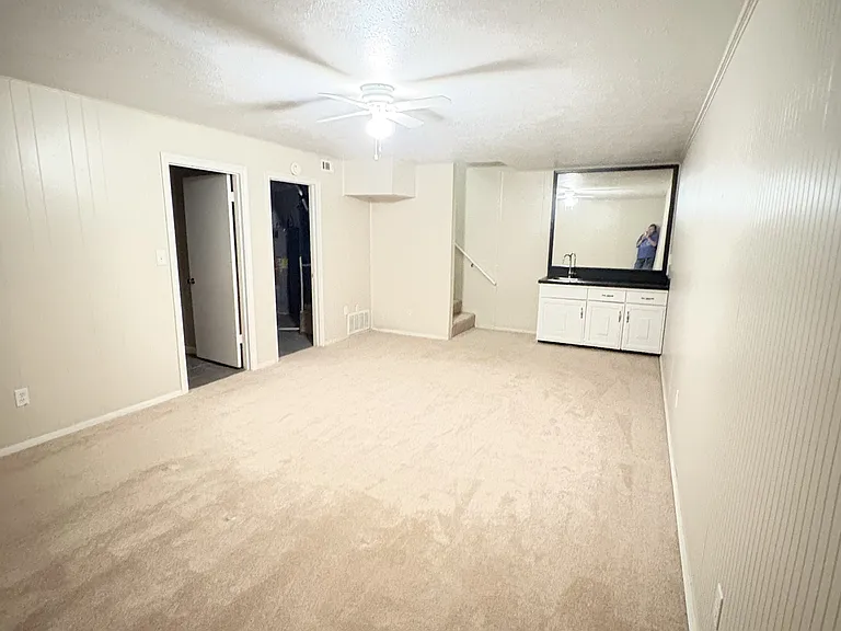2622 Custer Pkwy #D — Photo 6