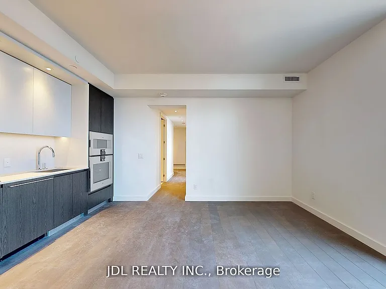 81 Wellesley St E #2101 — Photo 10