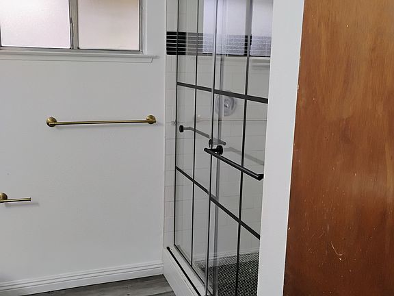 2nd image of 4306 N Emerson Ave #102