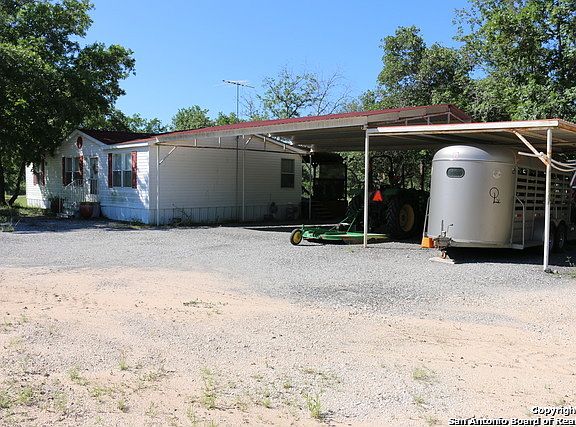 5th image of 726 Private Road 7822