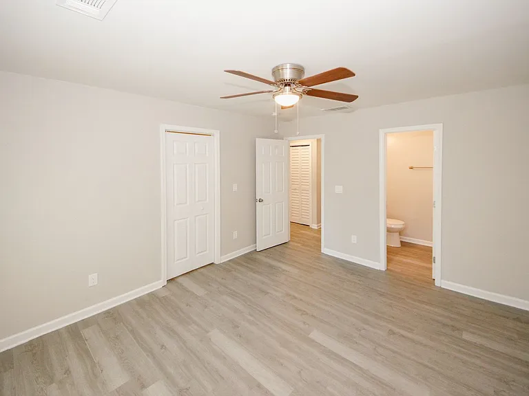 4225 Wingfoot Ct — Photo 13