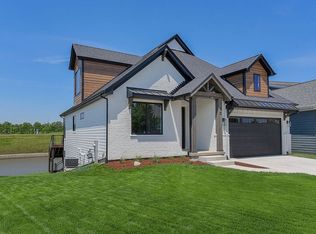 10 Waterside Way, Ottawa, IL 61350