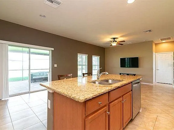 3140 Winglewood Cir — Photo 2