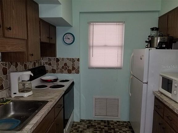 4th image of 214 Calle Miramar APT 5