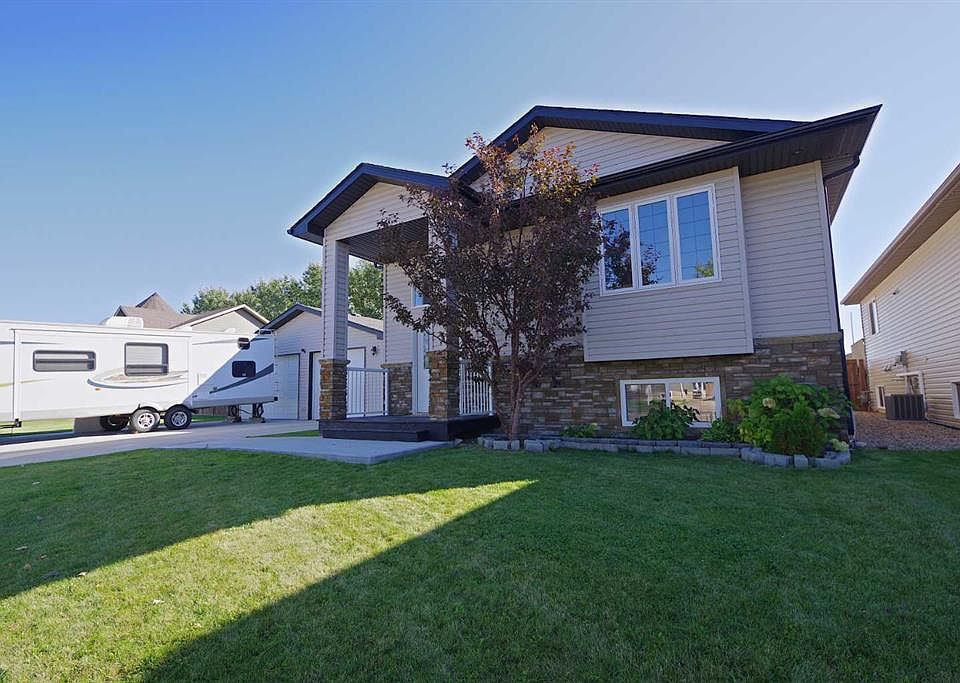 1st image of 604 W 6th St N