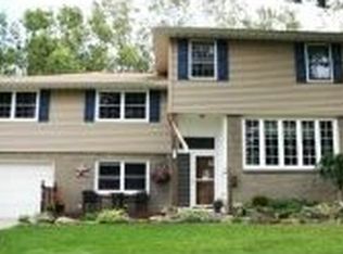 55 Cindy Dr, Williamsville, NY 14221