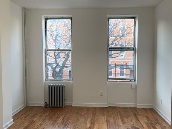4th image of 414 Stanhope St APT 2R
