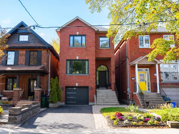 38 Pickering St, Toronto, ON M4E 3J6