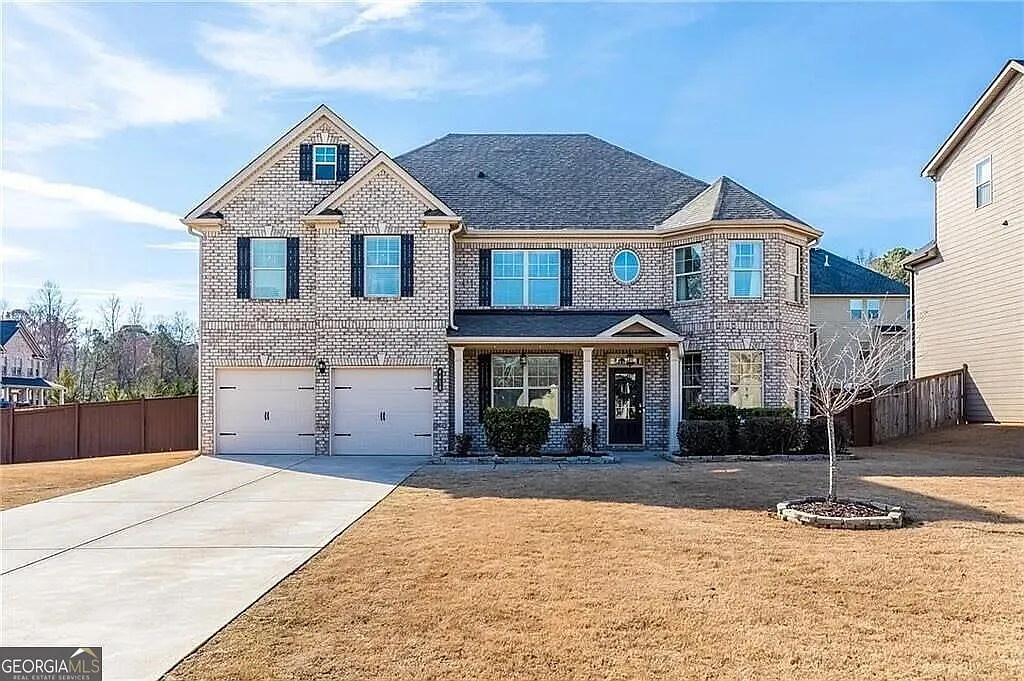 6 bed, 4.0 bath, 3819 sqft, $3,500 — Photo 1