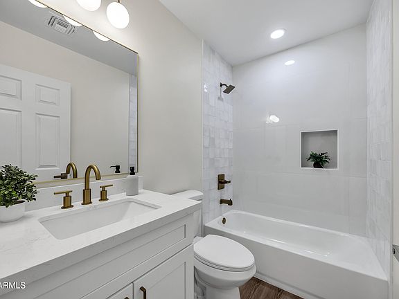 4th image of 4246 N 10TH Place