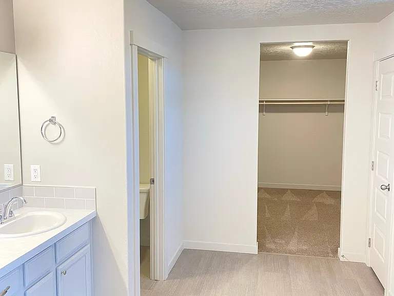 236 W Wausau St — Photo 10