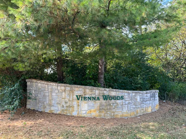 1375 George Allen Dr, South Vienna, OH 45369