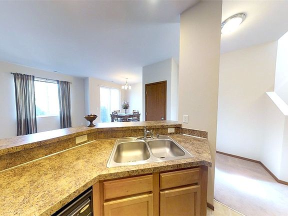 4th image of 1421 52nd St NE #1002