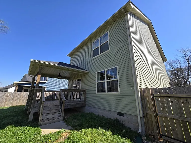 414 Oak St — Photo 29