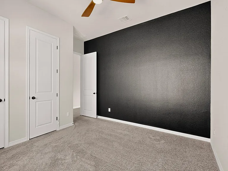 2433 La Mirada St — Photo 13