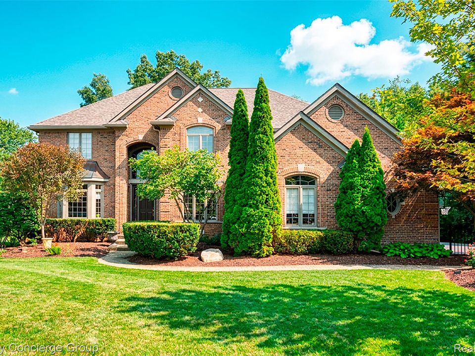 1st image of 3199 Beach Lake Dr E