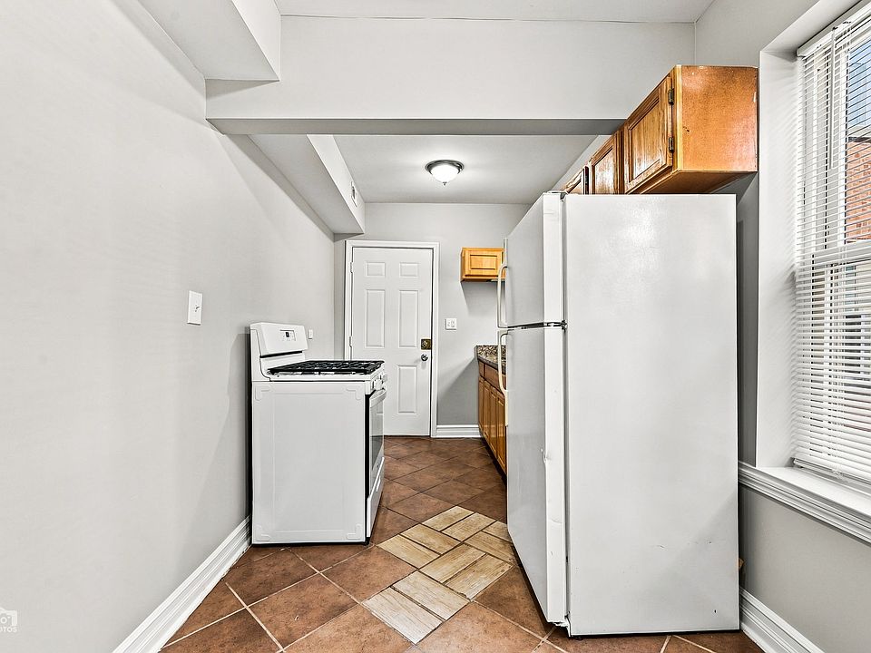 1st image of 7152 S Cornell Ave APT 2E