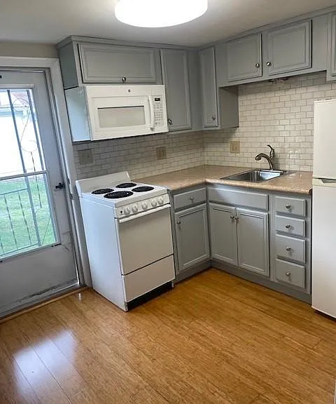 6 Key Ave #A — Photo 3