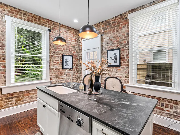 2915 E Marshall St — Photo 18