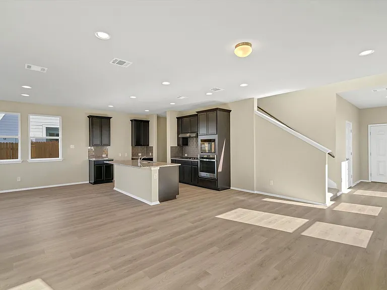 235 Trailside Ln — Photo 8