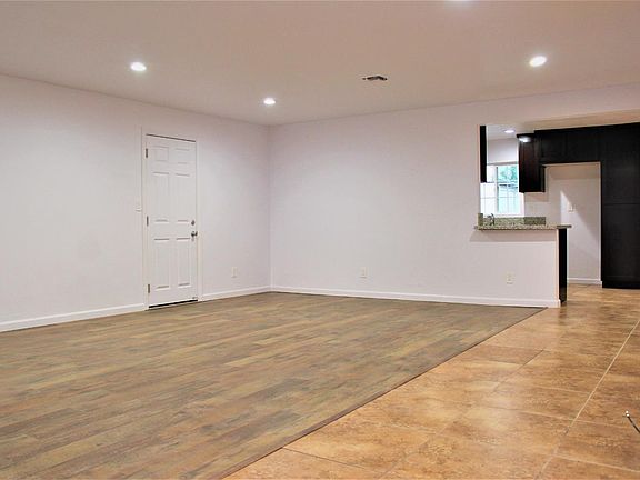 5th image of 1030 Fleda Ave