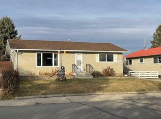 524 S 51st Ave W, Claresholm, AB T0L0T0