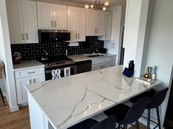 6641 Wakefield Dr APT 914, Alexandria, VA 22307