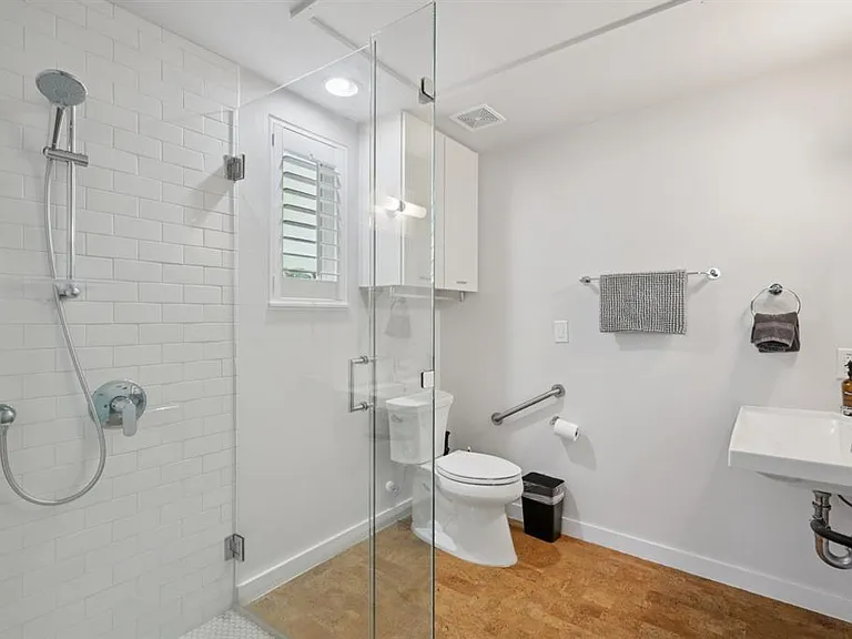 3901 Cherrywood Rd #B — Photo 23
