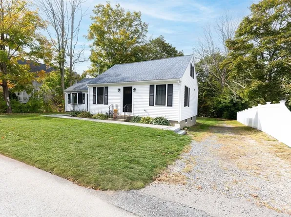 63 Pine St, South Easton, MA 02375