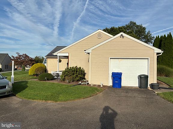 4th image of 110 Lynette Cir