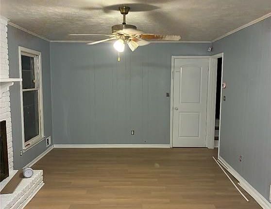 4th image of 8806 Twin Oaks Dr