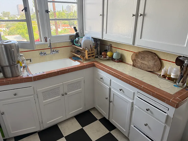 917 Alandele Ave #917 — Photo 9