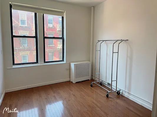 Rented by Century 21 New Golden Age Realty | media 7