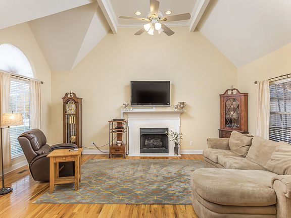 4th image of 133 Circlestone Dr