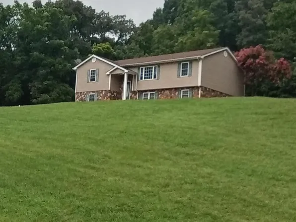 1125 Rock Haven Rd, Goode, VA 24556
