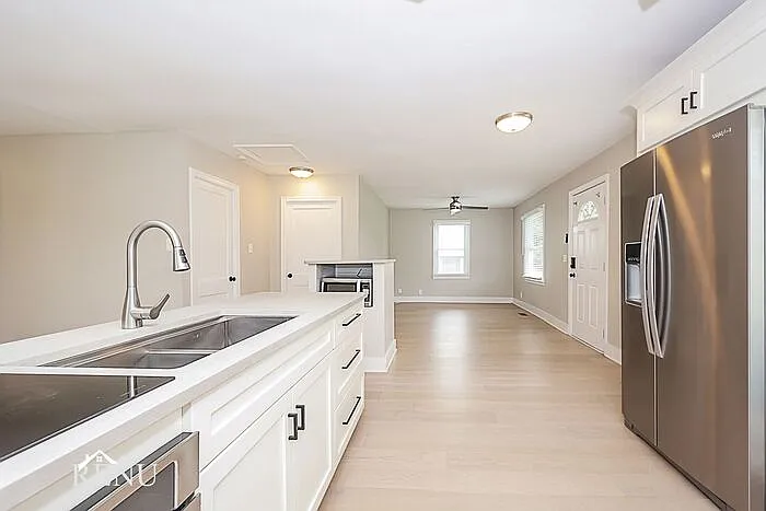2 bed, 2.0 bath, 1250 sqft, $2,125 — Photo 3