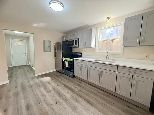 3-5-7 Maple St #7 Photo 1