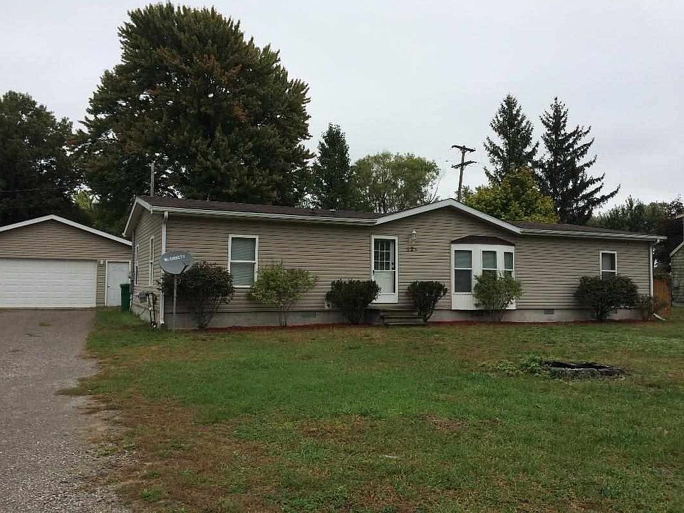 1st image of 823 Shady Shore Dr