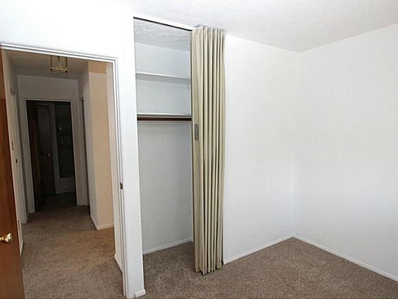 5th image of 605 Crescent Dr