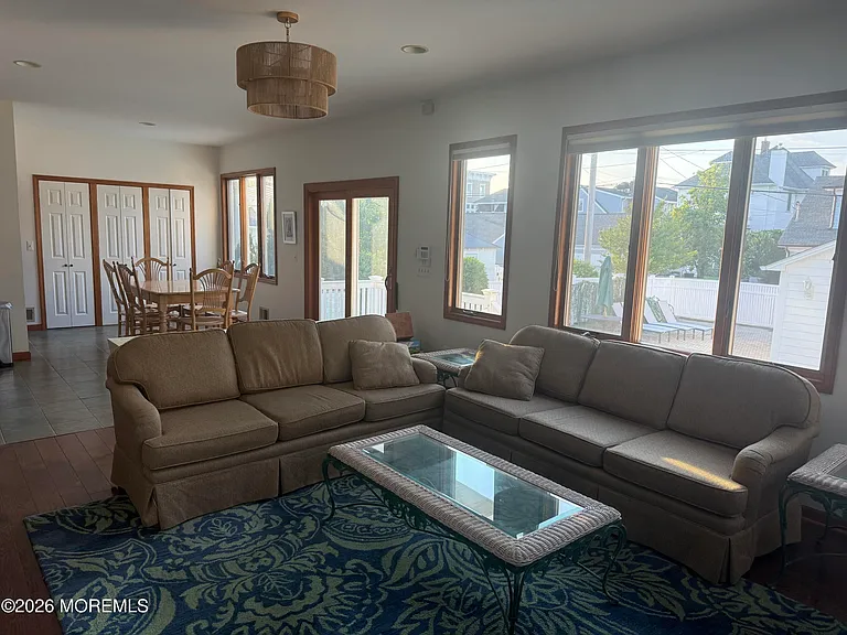 120 Garfield Ave — Photo 15