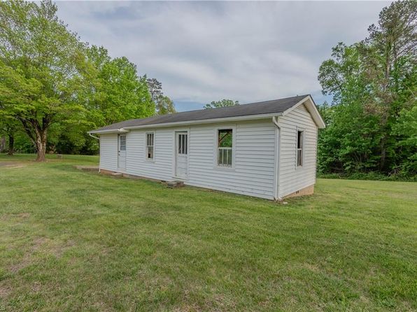 5446 Siloam Rd, Siloam, NC 27047