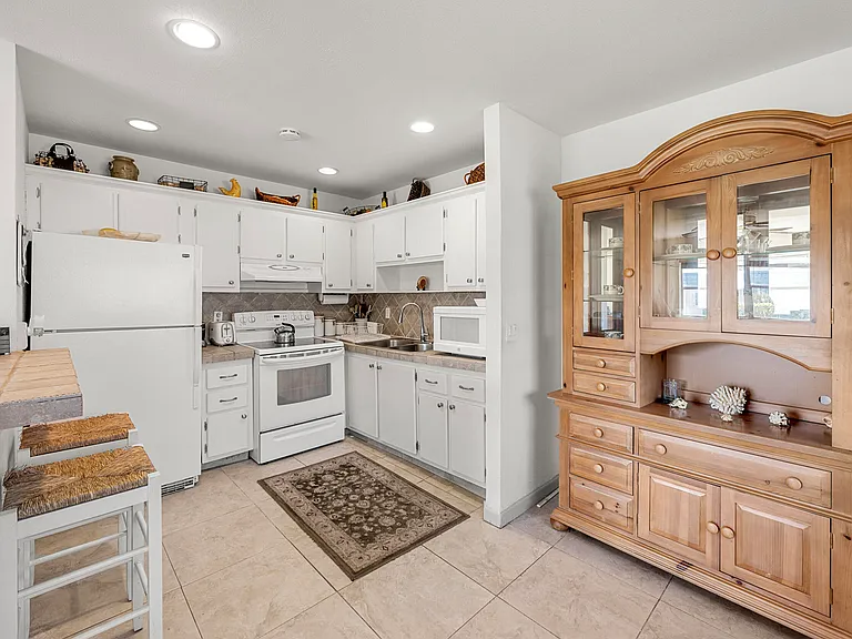 43 Waterford Cir #B — Photo 9