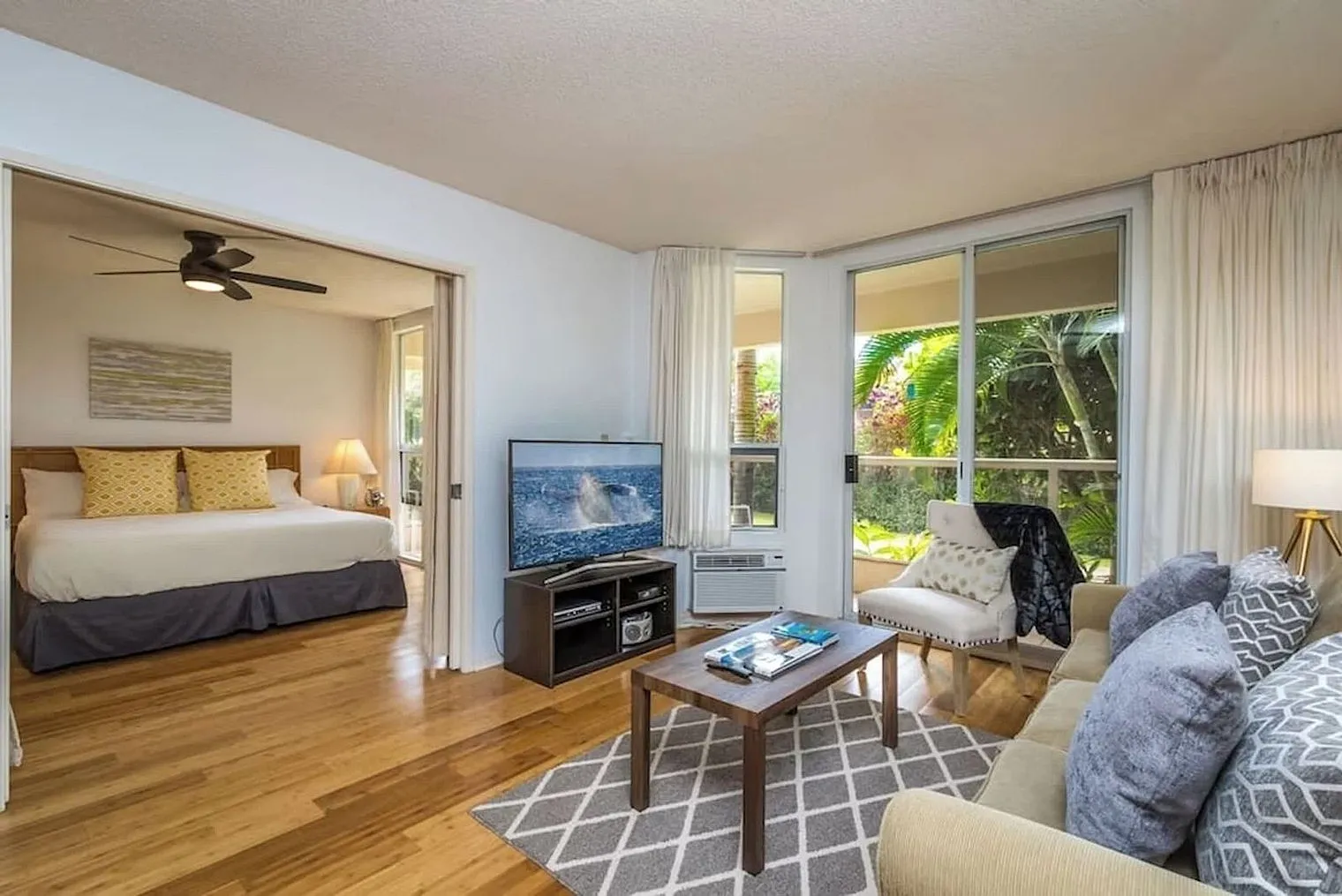 2 bed, 2.0 bath, 1140 sqft, $8,133 — Photo 1