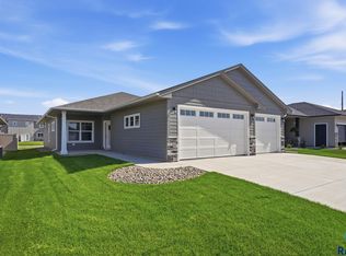 2404 E Tinley St, Brandon, SD 57005